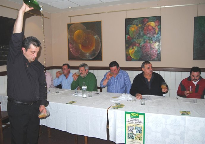 La Sidra De Manzana Seleccionada Califica Los 13 Primeros Toneles De La Cosecha 