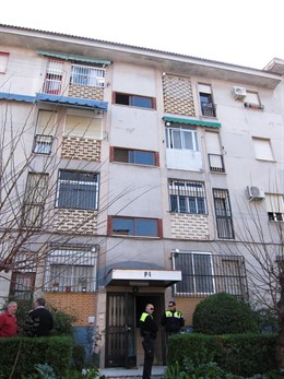 Bloque en el que un hombre ha acabado presuntamente con la vida de su pareja en 