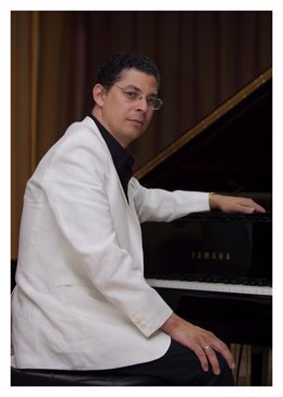 El pianista Leonel Morales