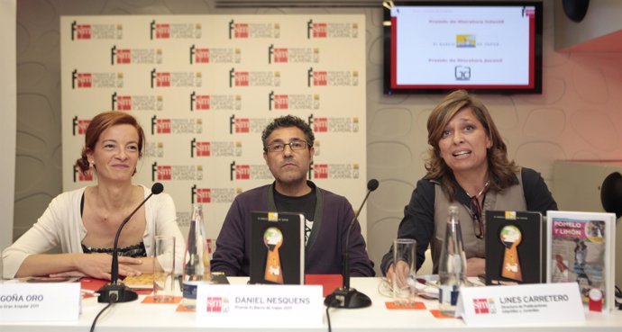 Rueda de Prensa Premios SM: Ganadores Begoña Oro y Daniel Nesquens junto a Lines