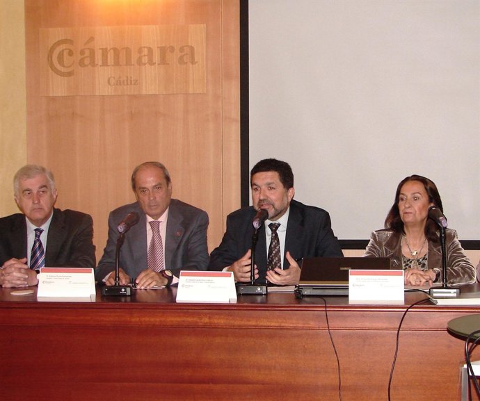 Presentación en Cádiz de la 'Guía de Competencia para las Empresas Andaluzas'