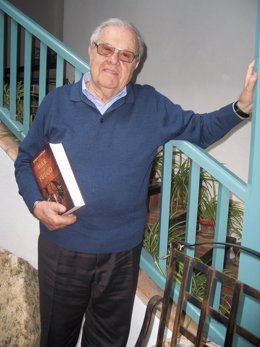 El escritor Chufo Lloréns este martes en Sevilla