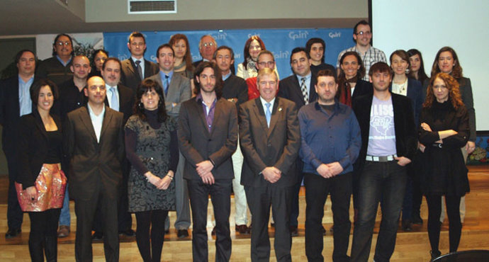 El consejero Roig con los participantes en el Curso de Creación de Empresas de C