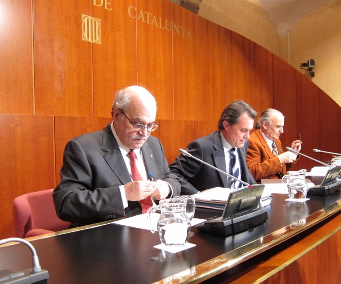 El presidente de la Generalitat, Artur Mas, y el conseller de Economía, Andreu M