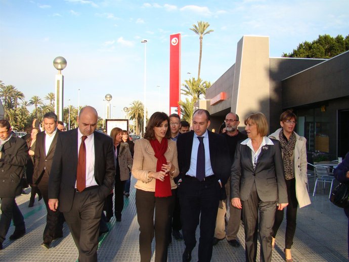 Ana Botella visita la estación Elche-Parque