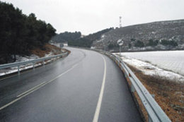 El Gobierno recomienda conducir con precaución ante la posibilidad de hielo y vi