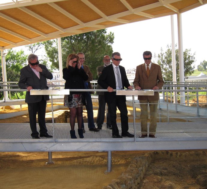 El consejero de Cultura presenta las visitas virtuales al interior de la tumba d