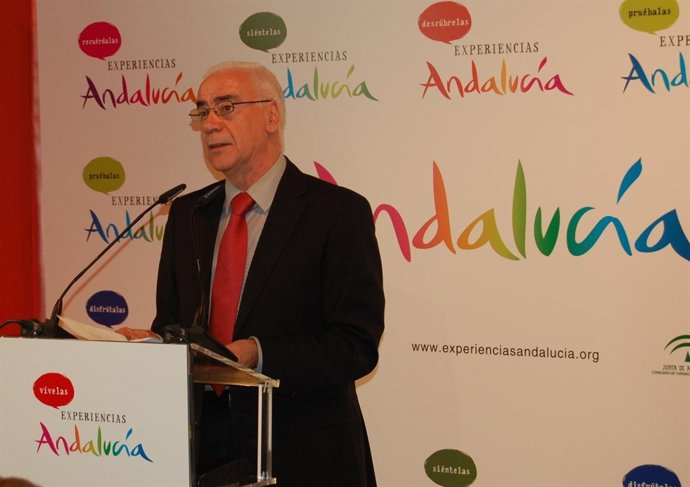 Luciano Alonso en una comparecencia ante los medios