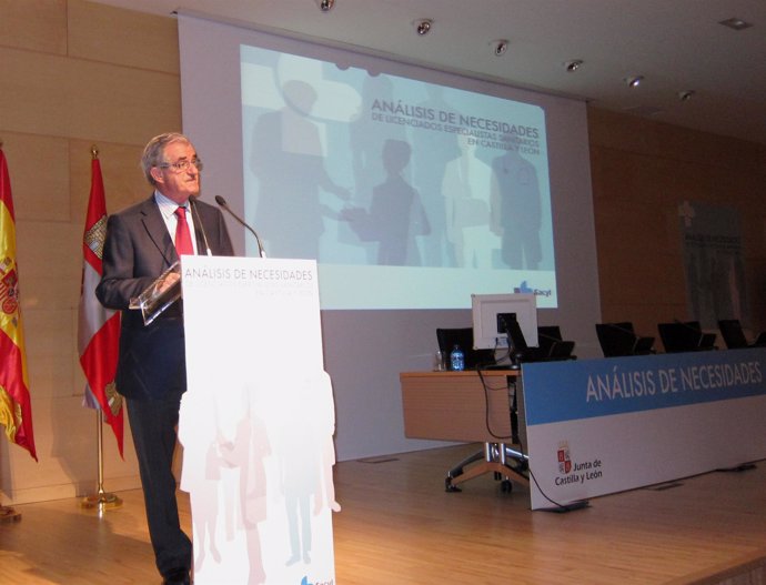 El consejero de Sanidad de Castilla y León, Francisco Javier Guisasola, en la jo