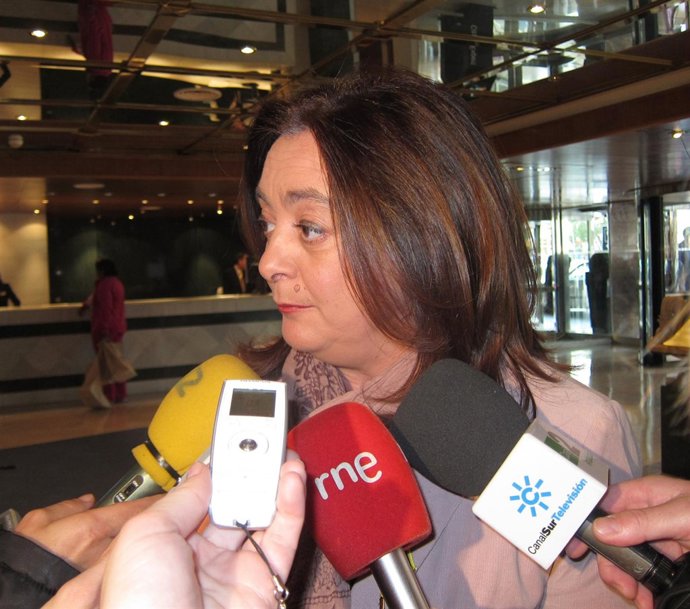 Mar Moreno atiende a los medios de comunicación este miércoles