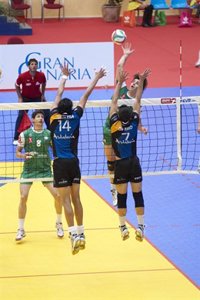 Voleibol/Copa Rey.- Islas Vecindario y Unicaja, primeros semifinalistas