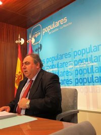 Tirado (PP) considera que Barreda "sin Chacón, Rubalcaba y Zapatero no es nadie"