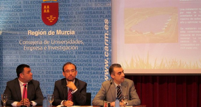 Imagen de la presentación del proyecto de energía solar fotovoltaica del Grupo A