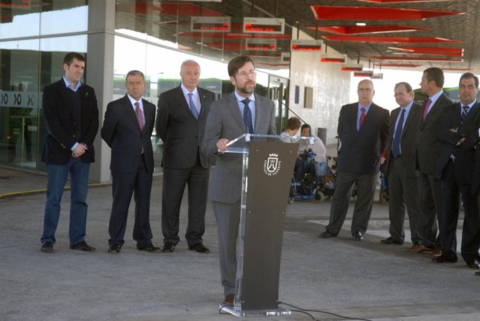 NOTA DE PRENSA Y FOTO: La Laguna Intercambiador