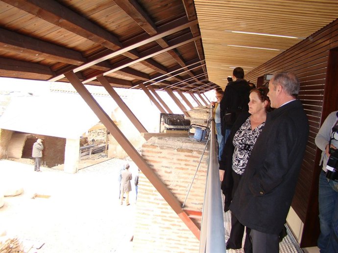 El alcalde visita las obras del Álfar