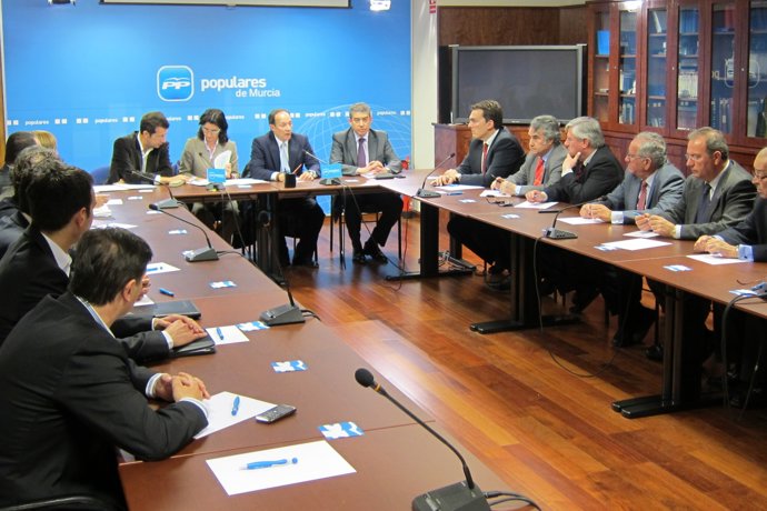 Acto sectorial PP sobre economía