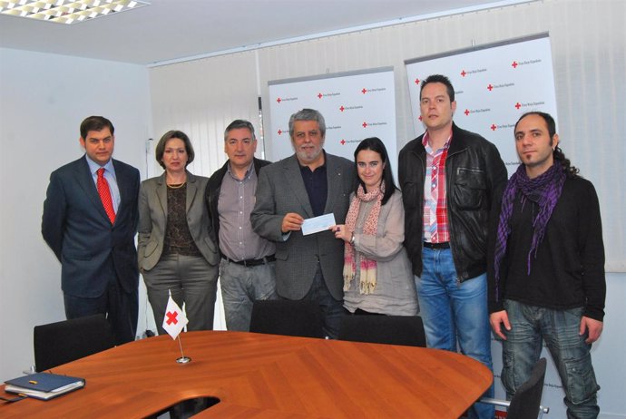 El Intercentros de Renault entrega un donativo a Cruz Roja