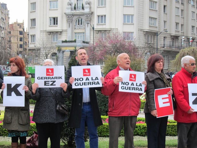 Llamas, en la concentración contra la intervención en Libia