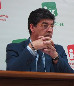 Diego Valderas en rueda de prensa