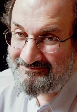 Retrato de Salman Rushdie de Daniel Mordzinski