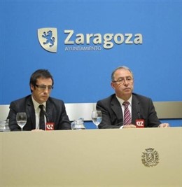 Ricardo Cavero (izquierda) acompañado por el vicealcalde Fernando Gimeno en una 