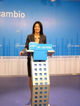 La portavoz regional del PP-A, Rosario Soto, hoy en rueda de prensa en Sevilla