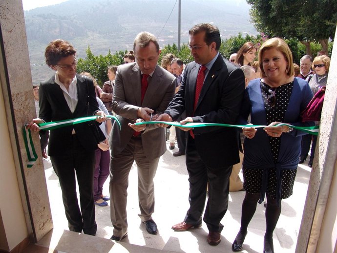 Inauguración de los centros