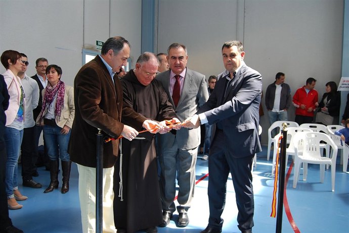 Inauguración del nuevo pabellón deportivo de Totana