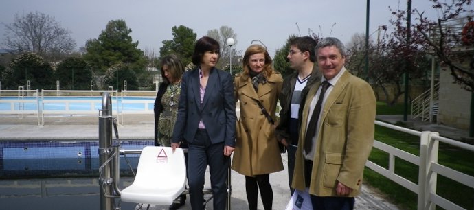 La piscina de Ainzón también es ahora accesible