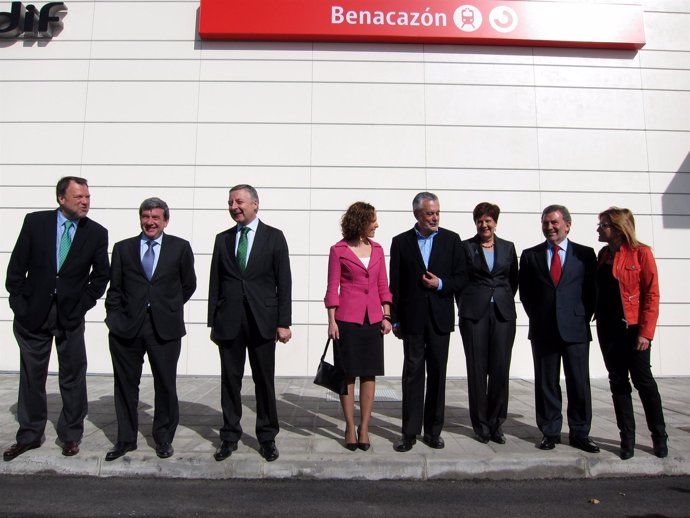 Inauguración de la Línea C5 en Benacazón