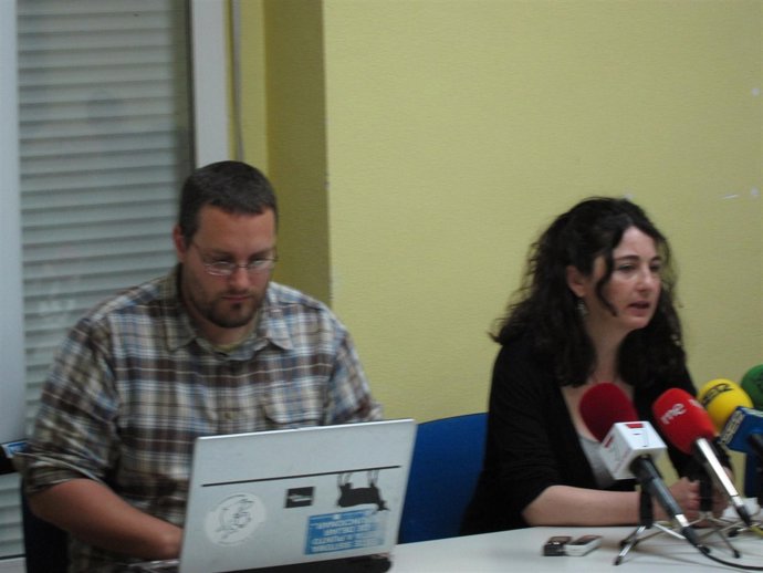 Pedro Luengo y Julia Martínez, durante la rueda de prensa
