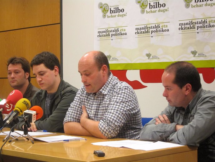 Representantes de EA, IA y Alternatiba en Bilbao