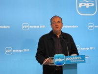 Una encuesta que "depende" del PP nacional "consolida" la "mayoría absoluta" de la formación en Extremadura