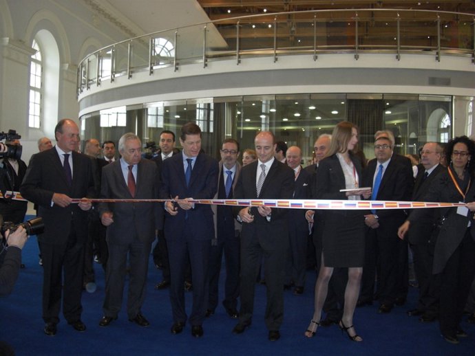 Miguel Sebastián en la inauguración de la exposición