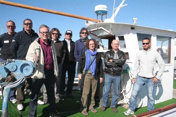 Arbona con los técnicos de Pesca.