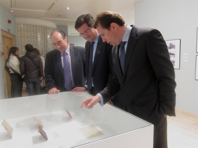 Puente y López durante la inauguración de '100 años de socialismo en el Ayuntami