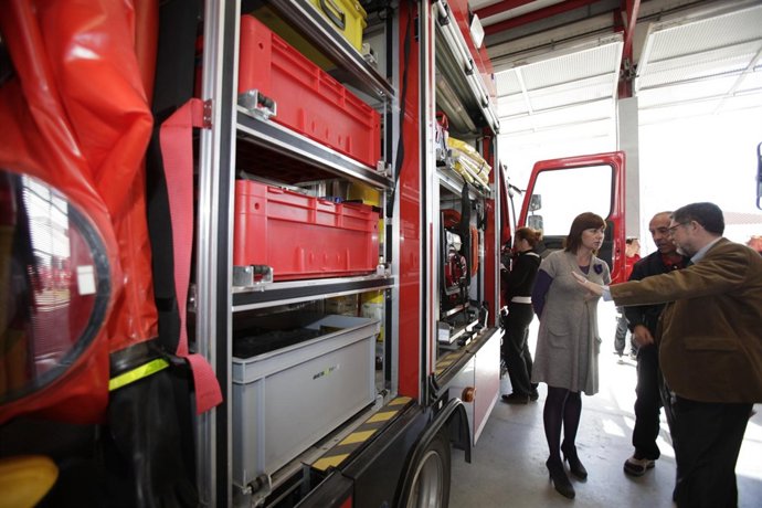 Armengol en el parque de bomberos