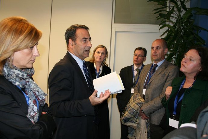 Fernando Lastra, en el centro