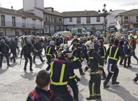 Granados condena el asalto "salvaje" de los Bomberos al Consistorio de Valdemoro y anuncia expedientes a los autores