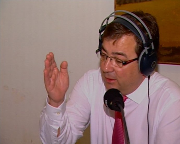 Entrevista de Fernández Vara en Puntio Radio 