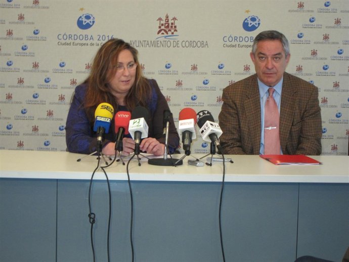 Presidenta de Aucorsa, María Ángeles Luna, y gerente de Aucorsa, Vicente Climent