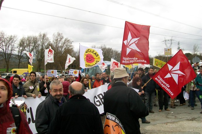 Concentración por el cierre de Garoña