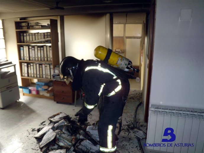 Incendio en una agencia de publicidad, en Mieres