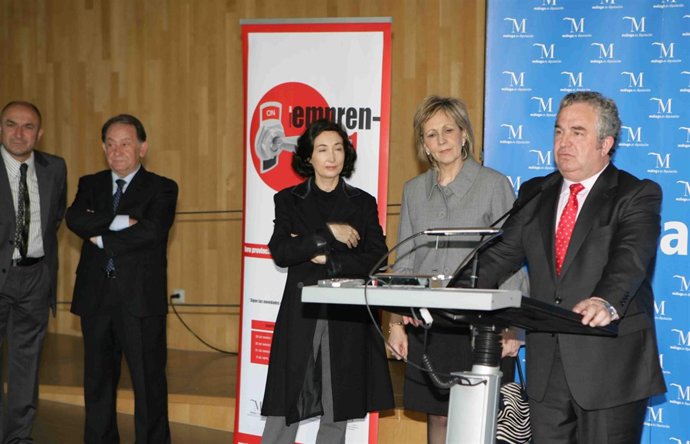 Punset, Sánchez y Pendon, antes de la inauguración de Emprende 21