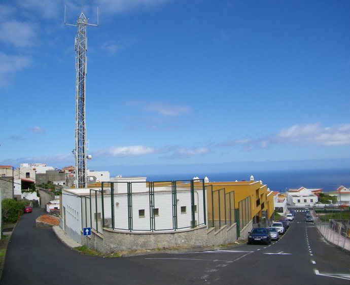 El Ayuntamiento Acuerda Reubicar La Antena De Telefonía Móvil Situada En La Cruz