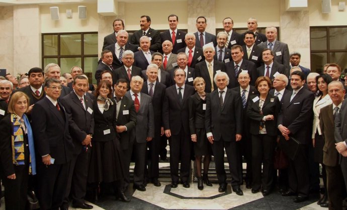 Los participantes en el encuentro de responsables educativos en Rusia.