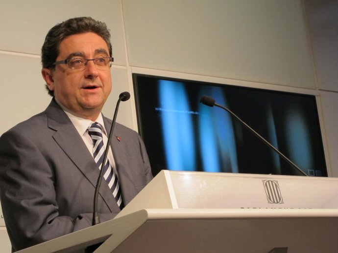   El portavoz del PP en el Parlament, Enric Millo,