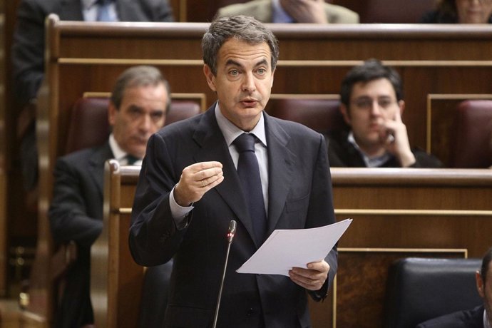 Zapatero en el Pleno del Congreso