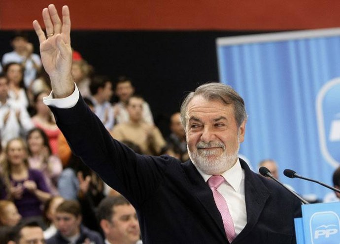 Jaime Mayor Oreja en un acto de las europeas