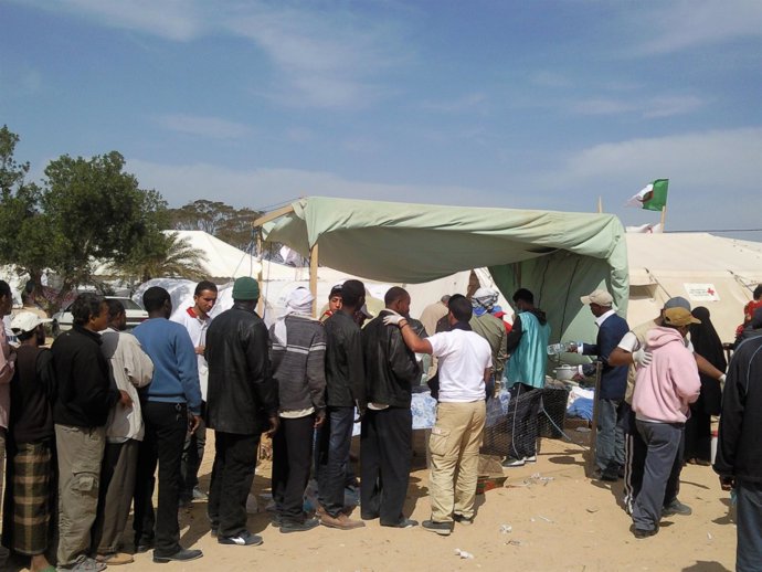 Cruz Roja distribuye ayuda